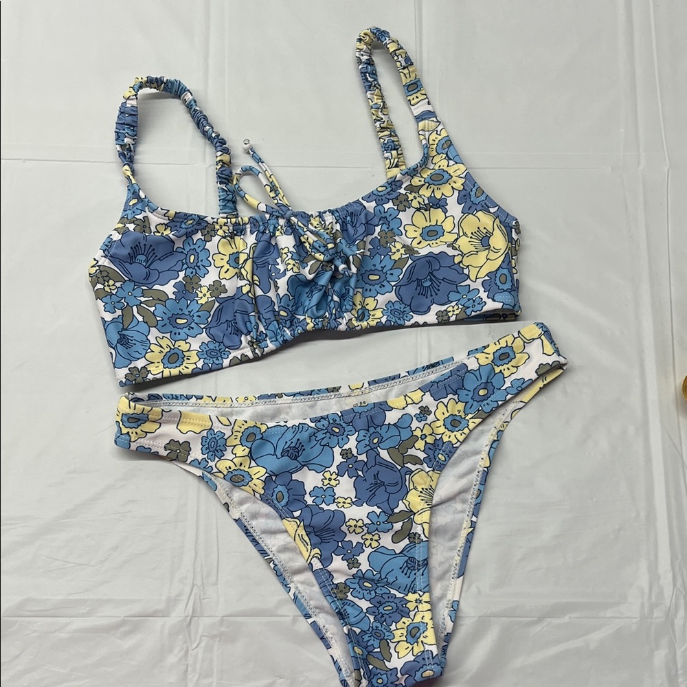 NWOT - SHEIN Retro Blue & Yellow Floral Bikini Set XS